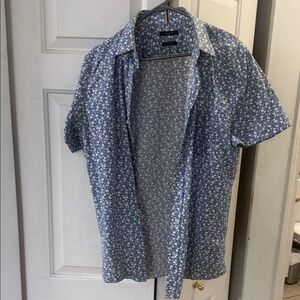 RW&CO. Blue and White Floral Casual Shirt